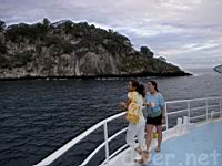 Orly Klapfer & Kathryn Cody look out at Isla Manuelita